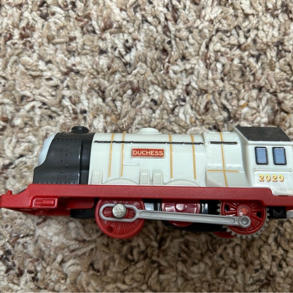 2013 Mattel Thomas Trackmaster Duchess engine passenger car motorized train set - Picture 6 of 8